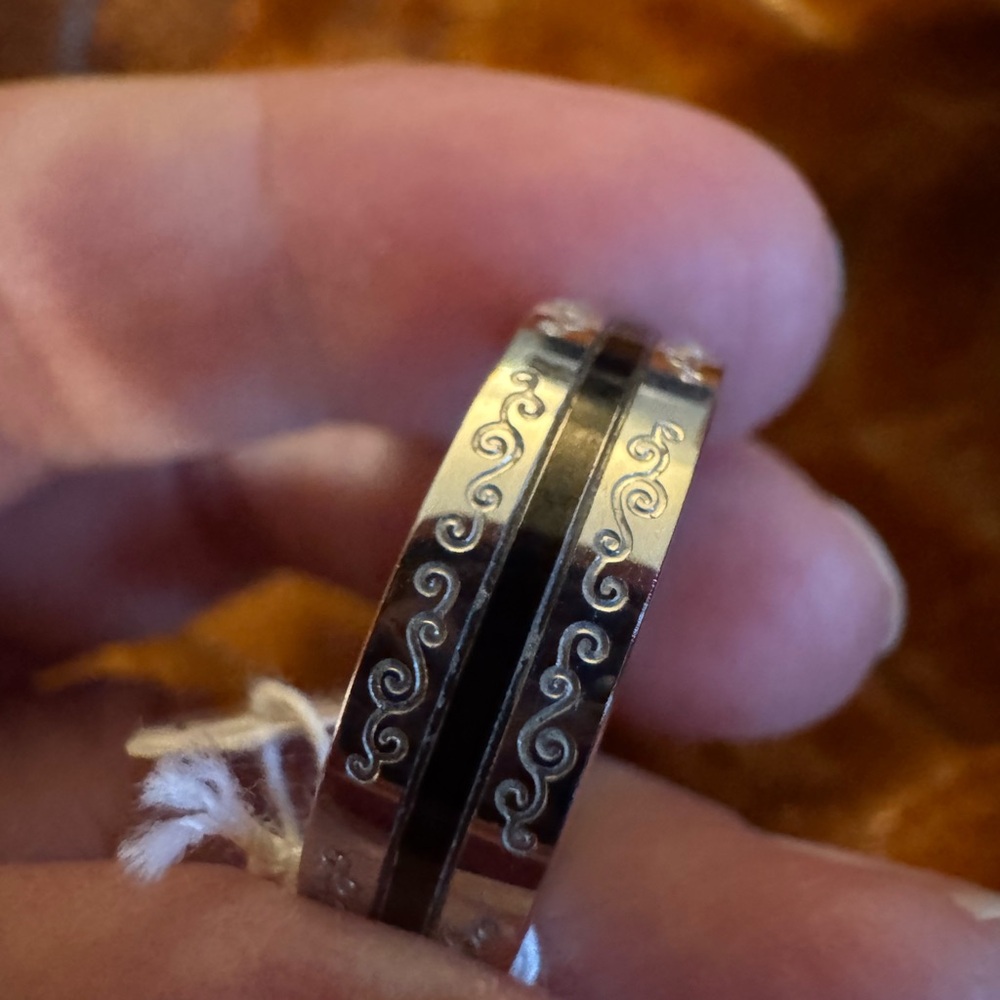 NWT Inori Stainless Steel Women's Ring - Picture 4 of 5